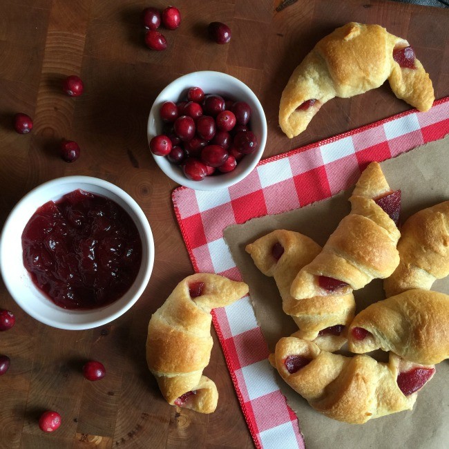 Cranberry Crescent Rolls - Great kid friendly Thanksgiving recipe or Christmas recipe. This is so easy even preschoolers can make it and always a crowd pleaser!