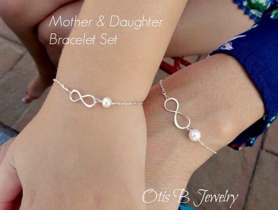 Mother Daughter Bangle Set Bracelet Mommy Daughter Bracelet Matching Heart Necklace Gift Mom Daughter Jewelry Gift Set for Mother and Daughter from Daughter Keychain Jewelry 